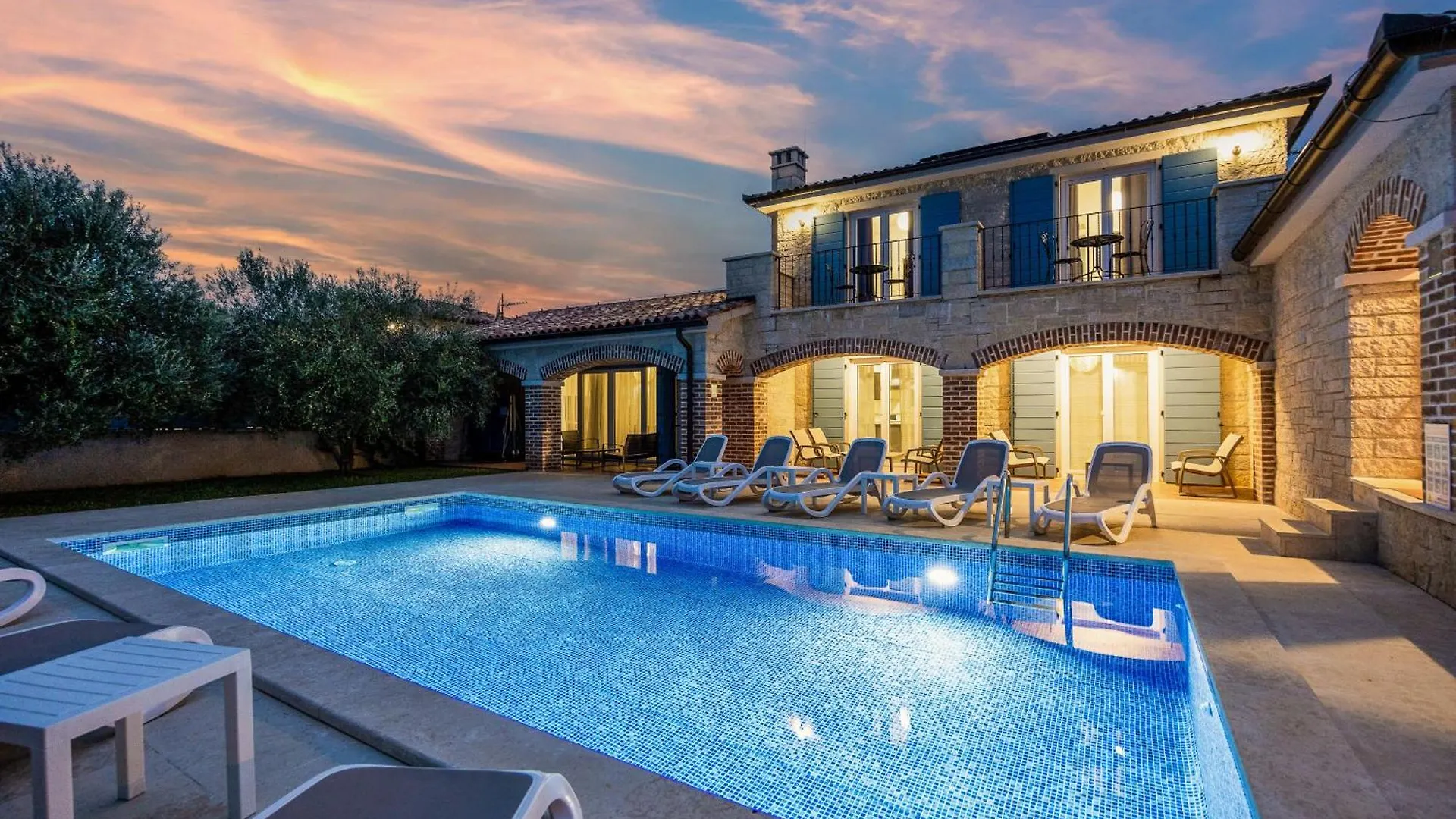Villa Bosco In Medulin With Sea View And Private Pool Only 300 Meters From The Beach