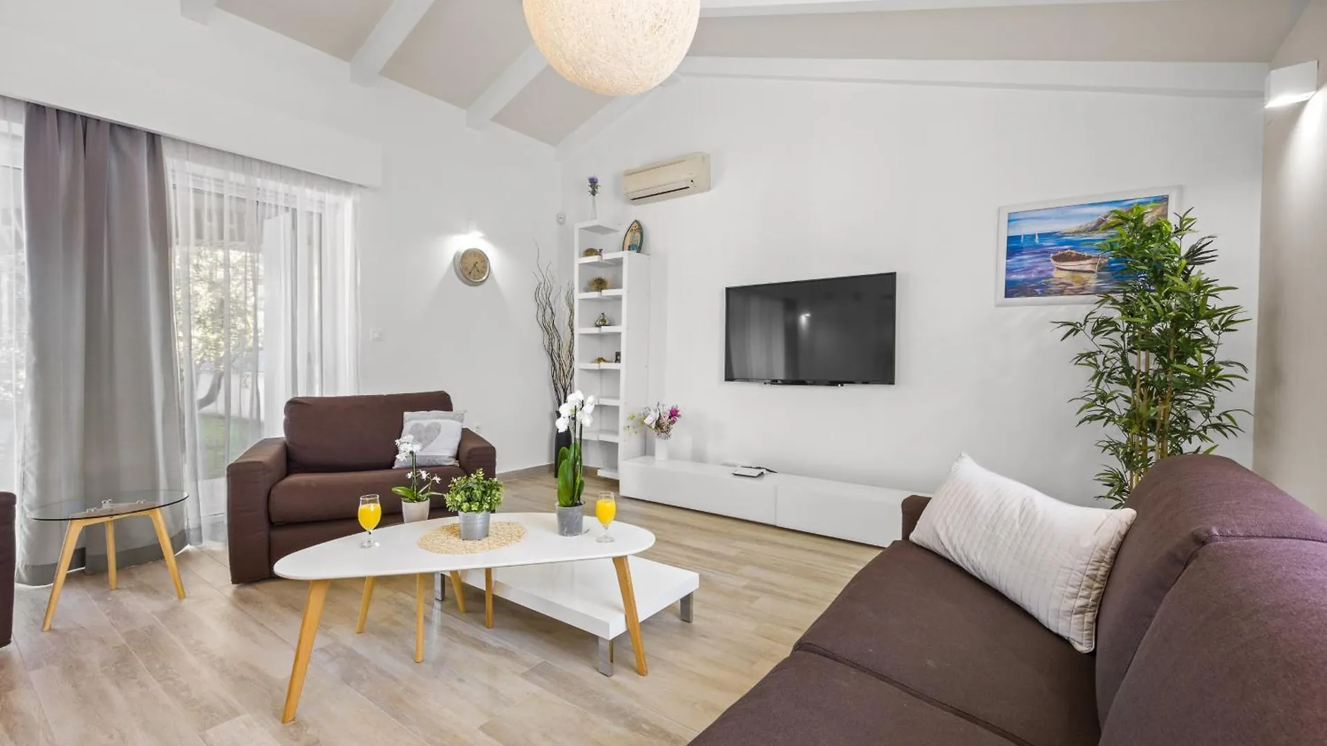 Villa Bosco In Medulin With Sea View And Private Pool Only 300 Meters From The Beach