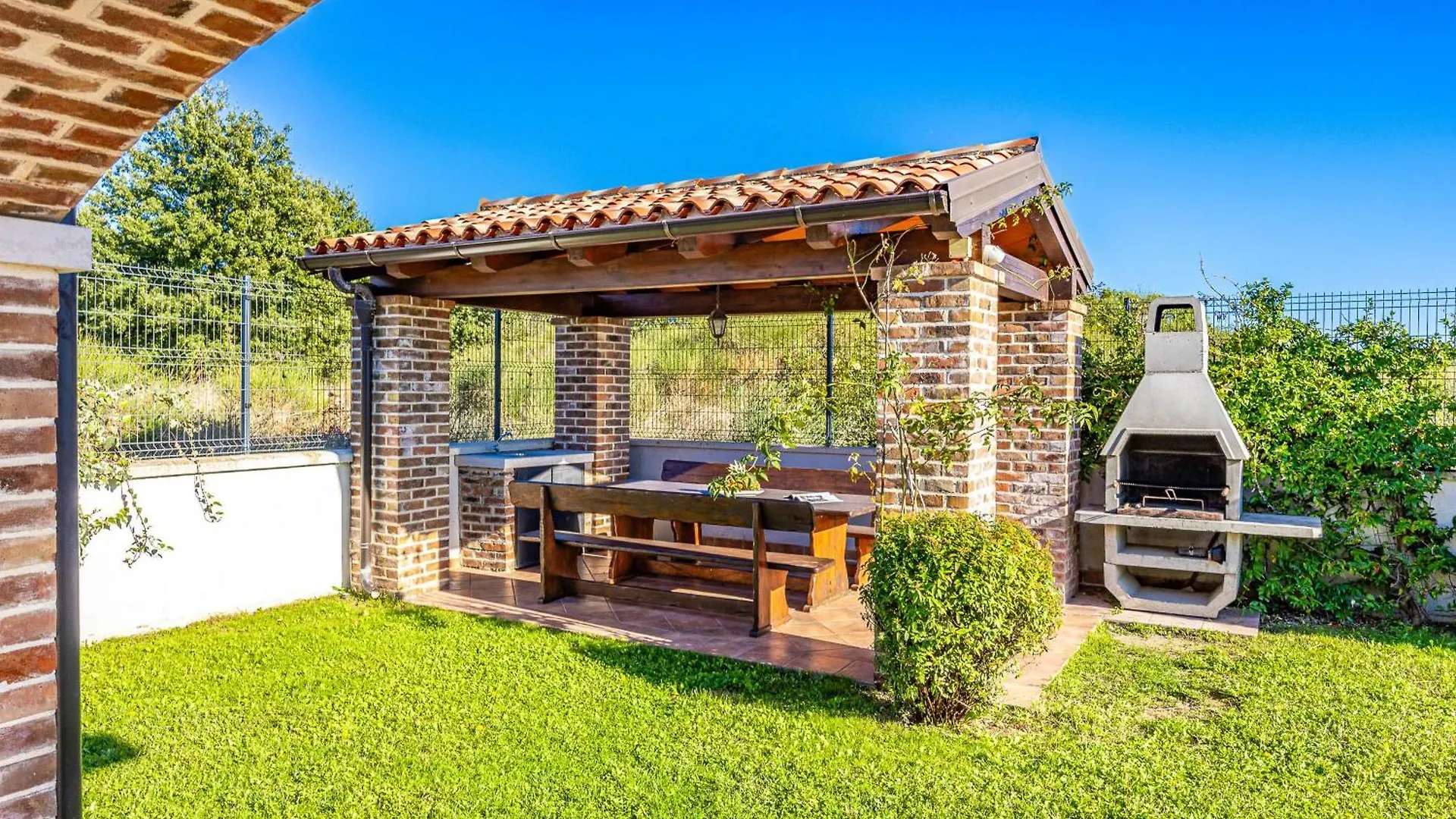 Villa Bosco In Medulin With Sea View And Private Pool Only 300 Meters From The Beach 0*,